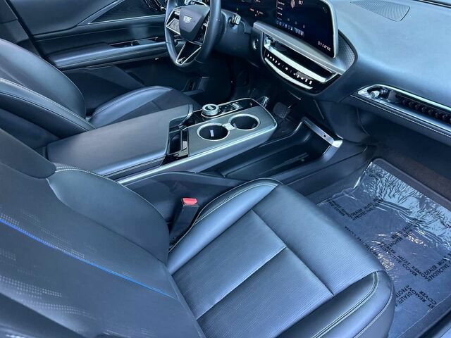 Used 2024 Cadillac Lyriq Luxury RWD image 19