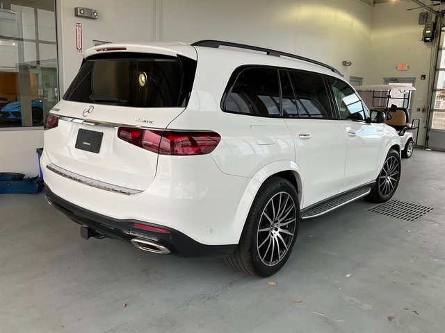 Used 2025 Mercedes-Benz GLS 580 4MATIC image 6
