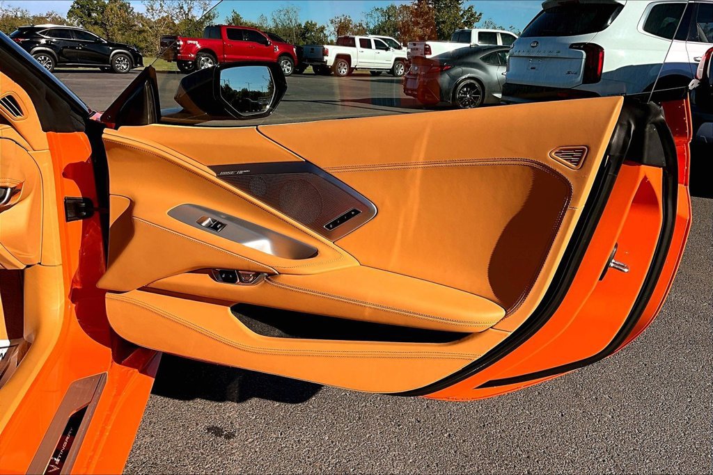 Used 2022 Chevrolet Corvette Stingray Premium Conv w/ Z51 Performance Package RWD image 27