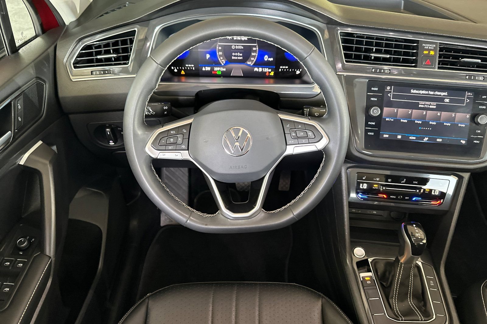 Used 2023 Volkswagen Tiguan SE FWD image 14