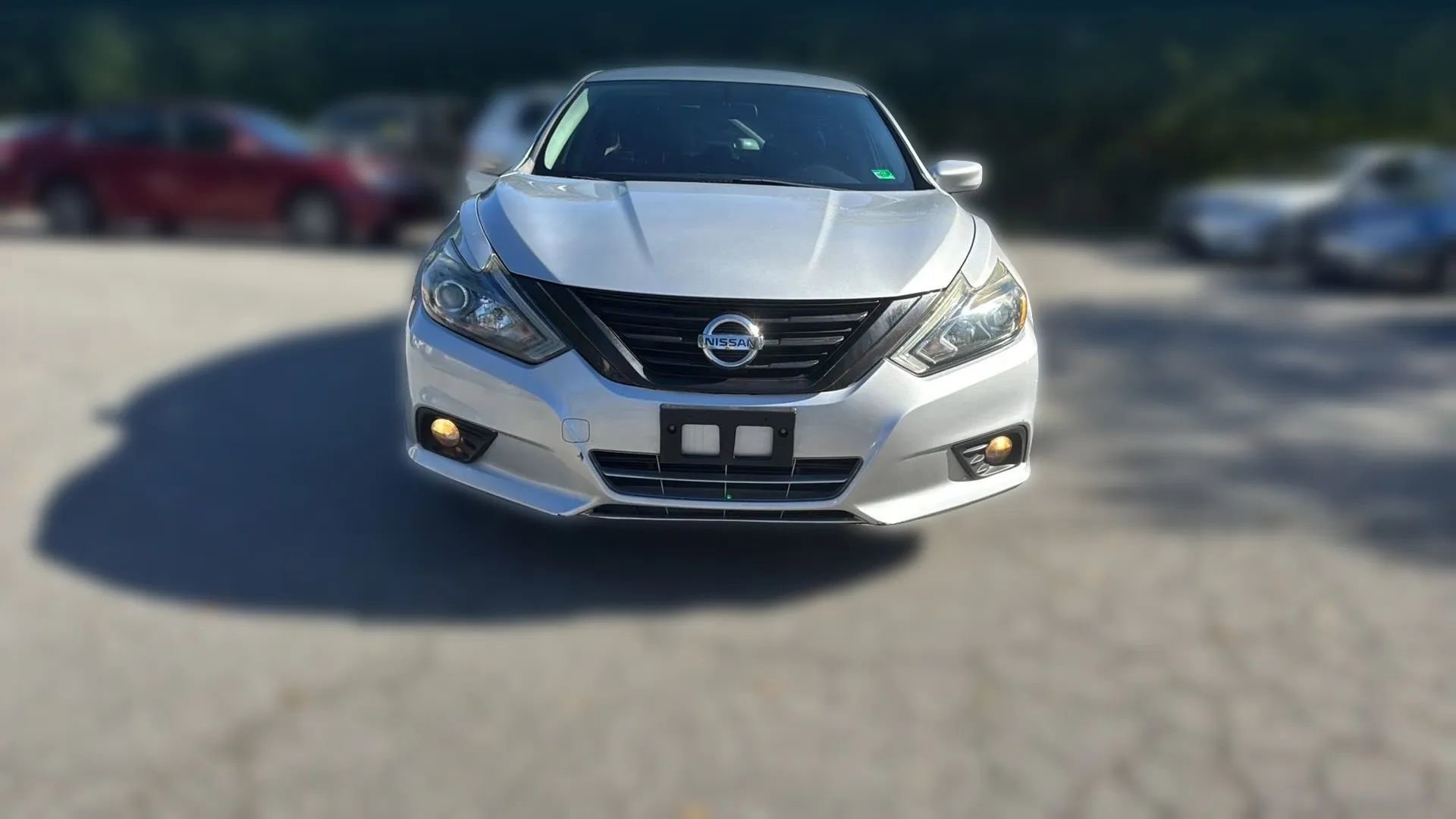 Used 2016 Nissan Altima 2.5 SR image 2