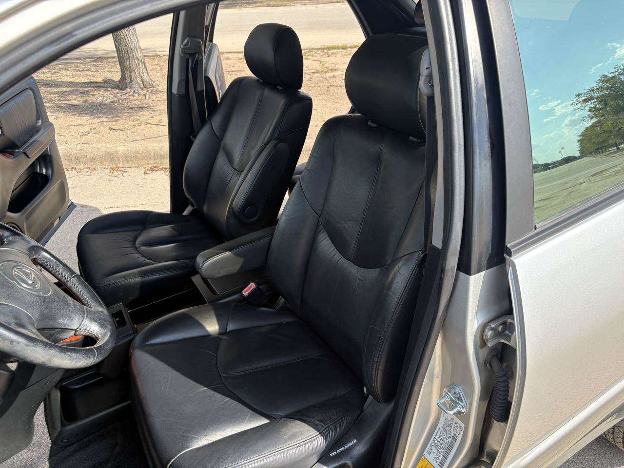 Used 2001 Lexus RX 300 w/ Premium Pkg Plus FWD image 33