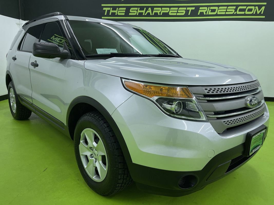 Used 2013 Ford Explorer 4WD w/ Class III Trailer Tow Pkg image 2