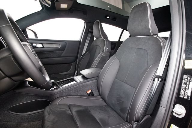 Used 2024 Volvo C40 P8 Recharge Plus w/ Climate Package AWD/4WD image 17