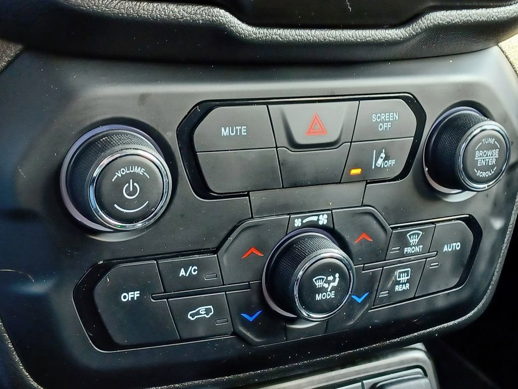 Used 2021 Jeep Renegade Limited image 21