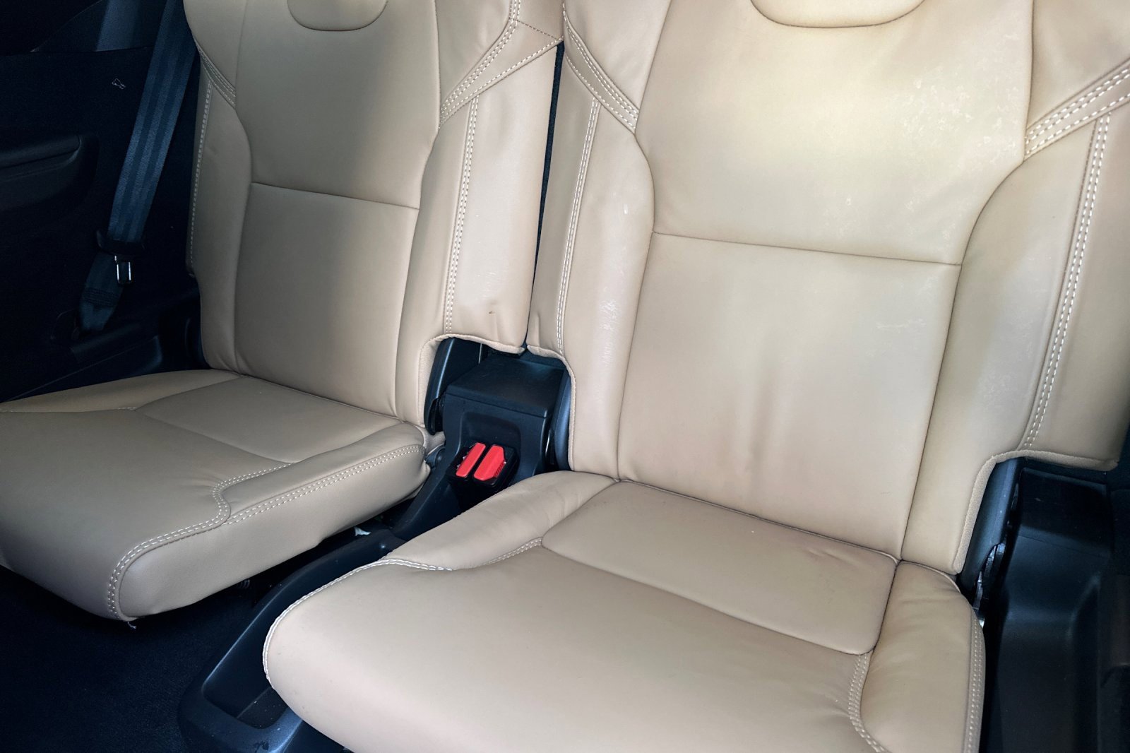 Certified 2025 Volvo XC90 T8 Ultra image 18