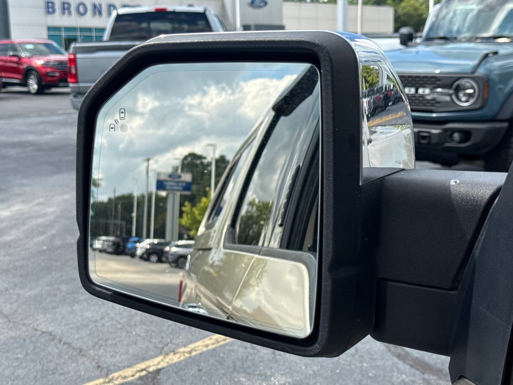 Used 2017 Ford F150 Lariat w/ Equipment Group 502A Luxury AWD/4WD image 42