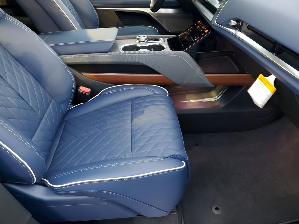 New 2026 Cadillac Vistiq Premium Luxury image 15