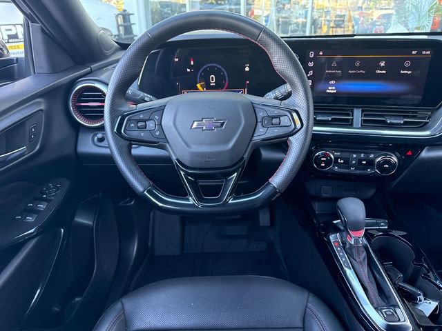 Certified 2025 Chevrolet Trax RS FWD image 13