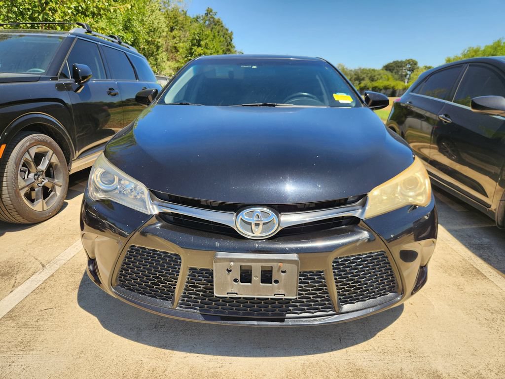 Used 2015 Toyota Camry XSE w/ Moonroof Package FWD image 3