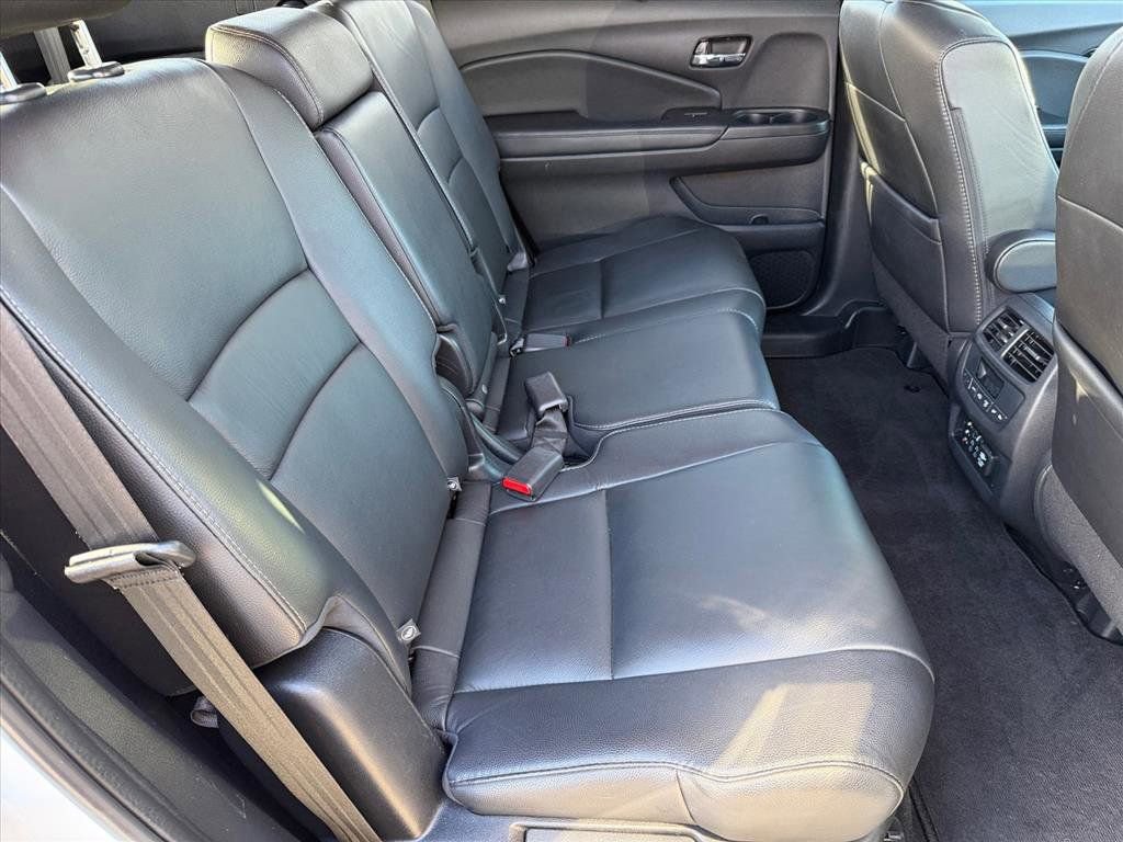 Used 2018 Honda Pilot Touring image 19