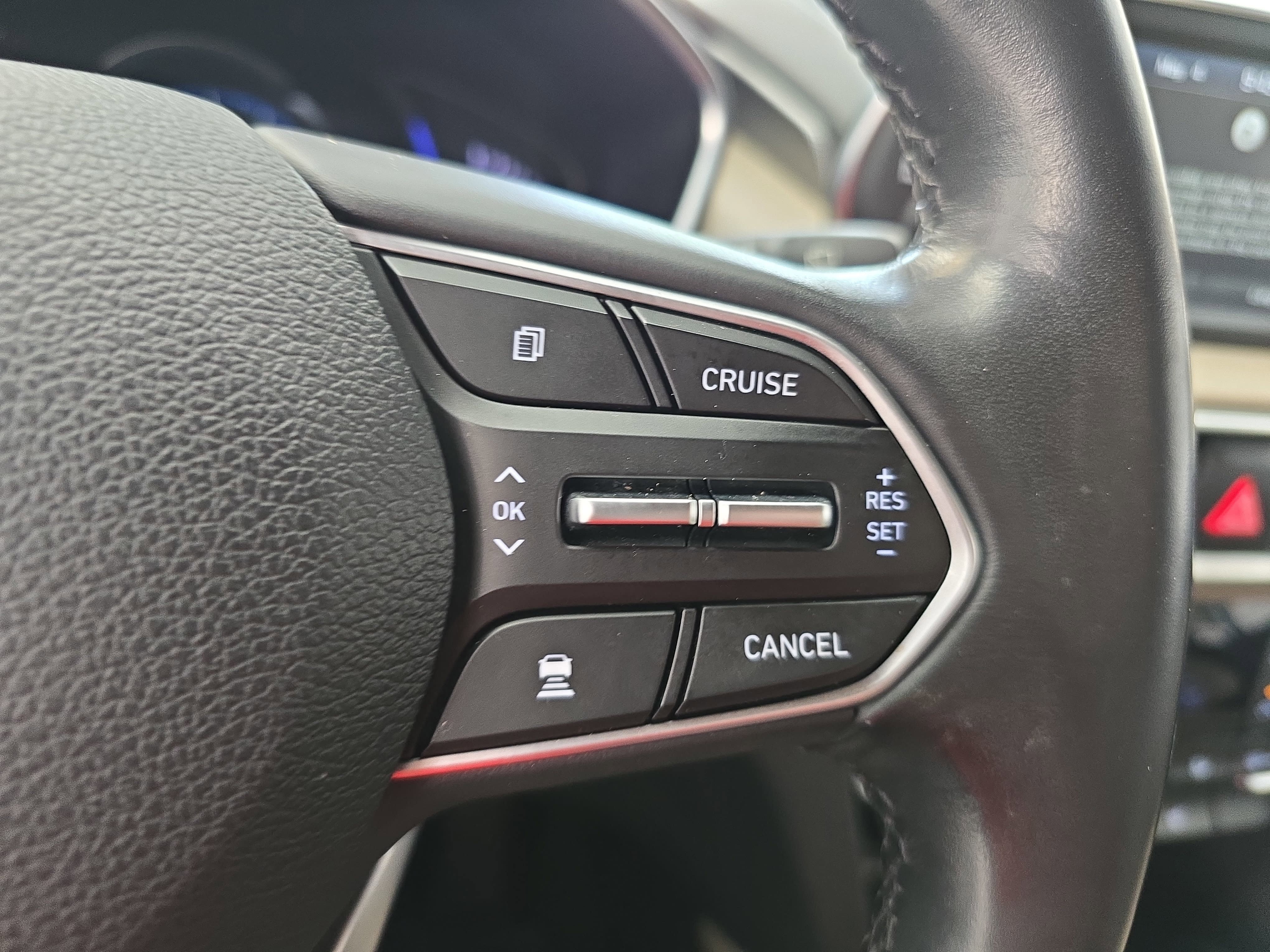 Used 2019 Hyundai Santa Fe Limited FWD image 18