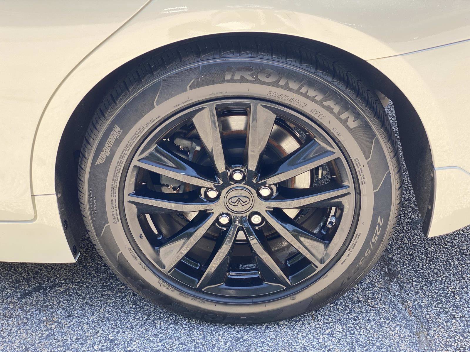 Used 2015 INFINITI Q50 Premium w/ All Weather Package RWD image 12