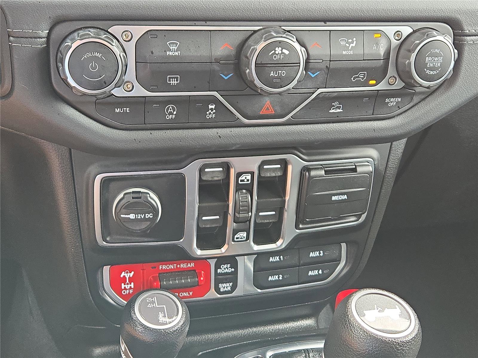 Used 2024 Jeep Wrangler Unlimited Rubicon image 28