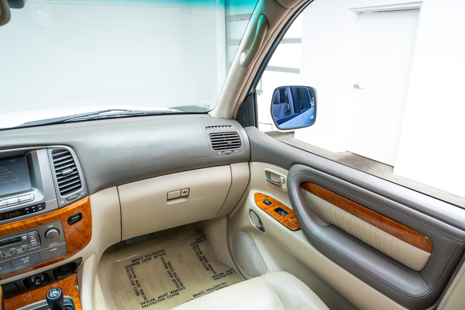 Used 2004 Lexus LX 470 4WD image 11