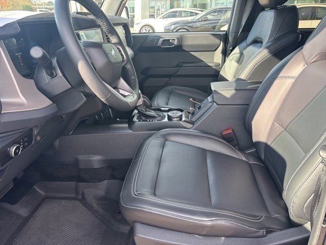 Used 2025 Ford Bronco Outer Banks w/ Sasquatch Package image 9