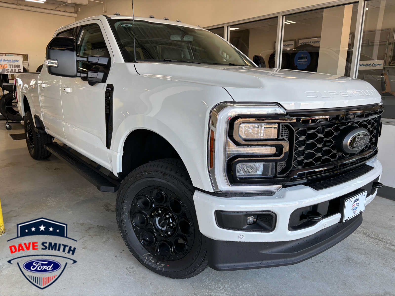 New 2026 Ford F350 Lariat w/ Black Appearance Package