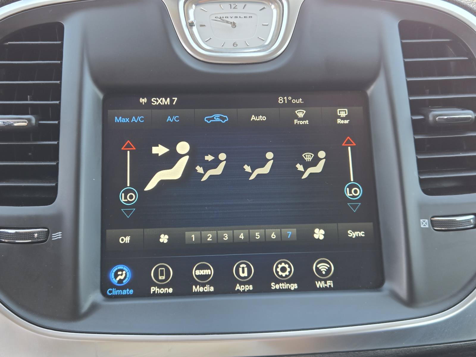 Used 2021 Chrysler 300 Touring w/ Sport Appearance Package RWD image 10