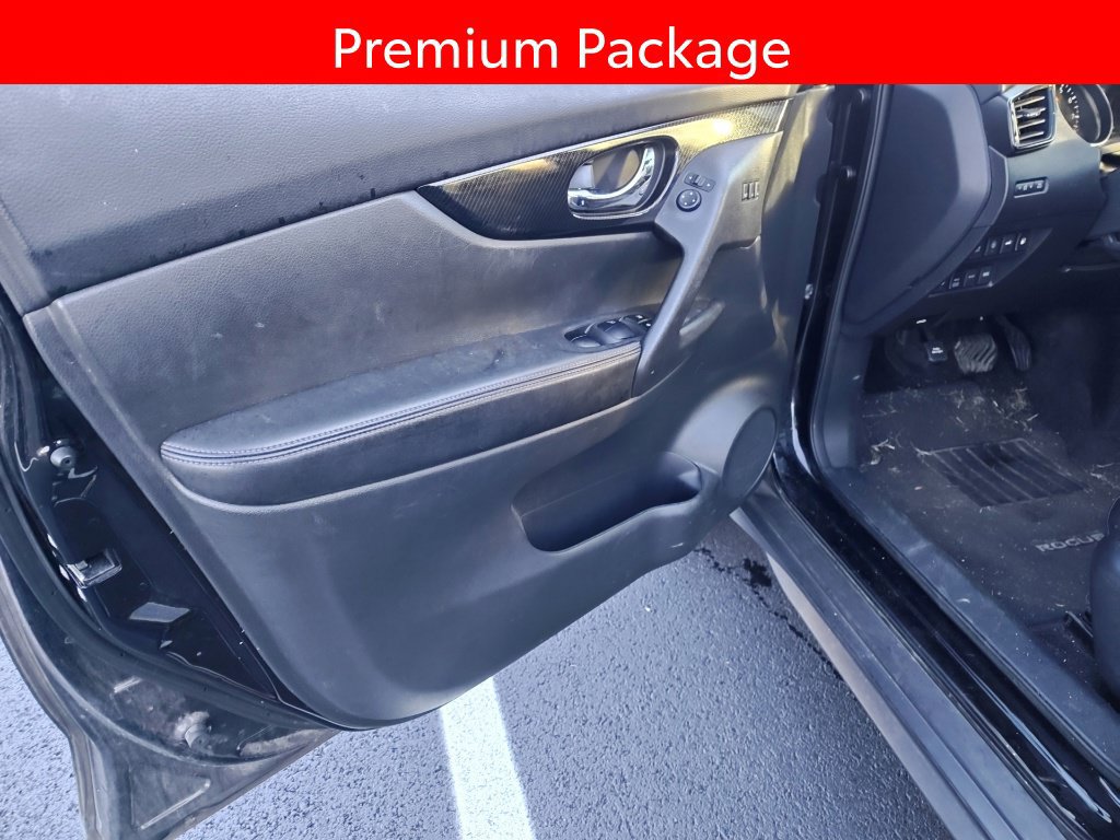 Used 2018 Nissan Rogue SL w/ Premium Package AWD/4WD image 6