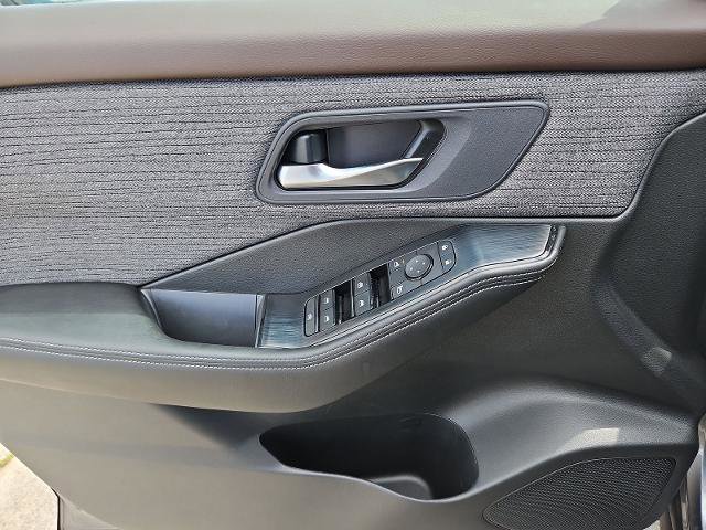 Certified 2022 Nissan Rogue SV image 23