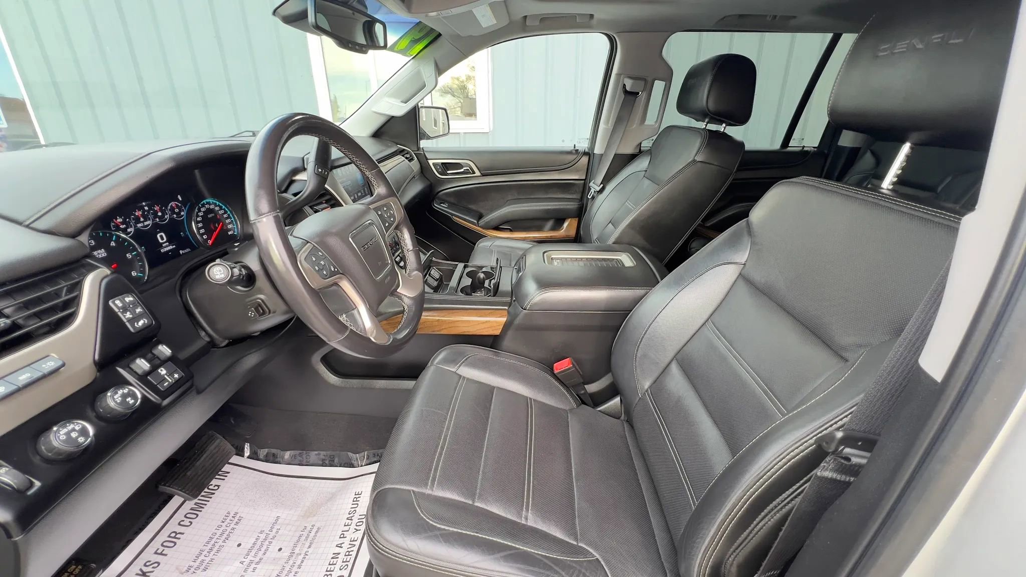 Used 2020 GMC Yukon XL Denali w/ Open Road Package image 23