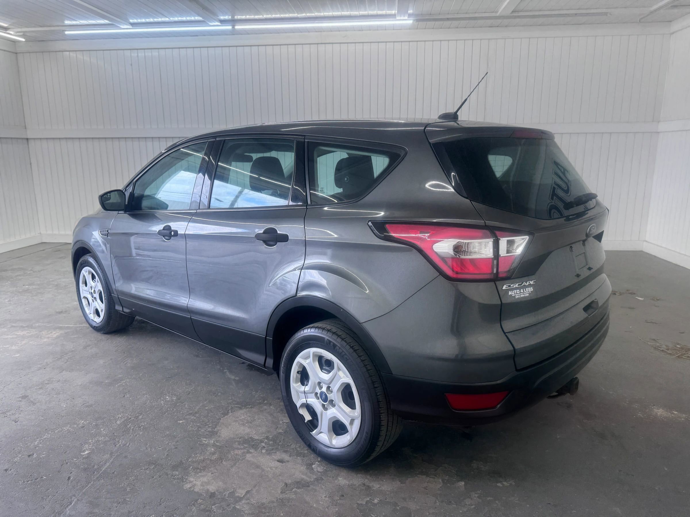 Used 2017 Ford Escape S FWD image 7