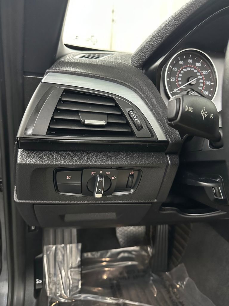 Used 2017 BMW 230i xDrive Convertible image 15