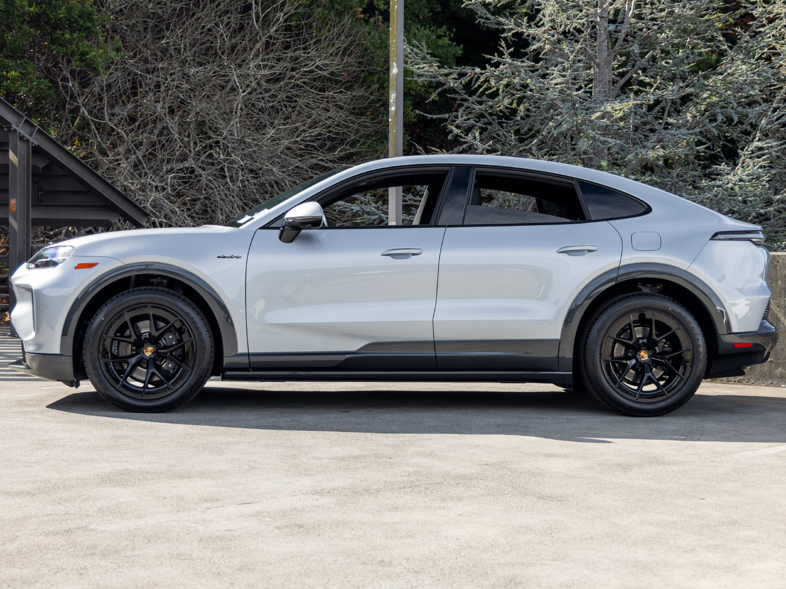 New 2026 Porsche Cayenne Electric Coupe AWD/4WD image 2