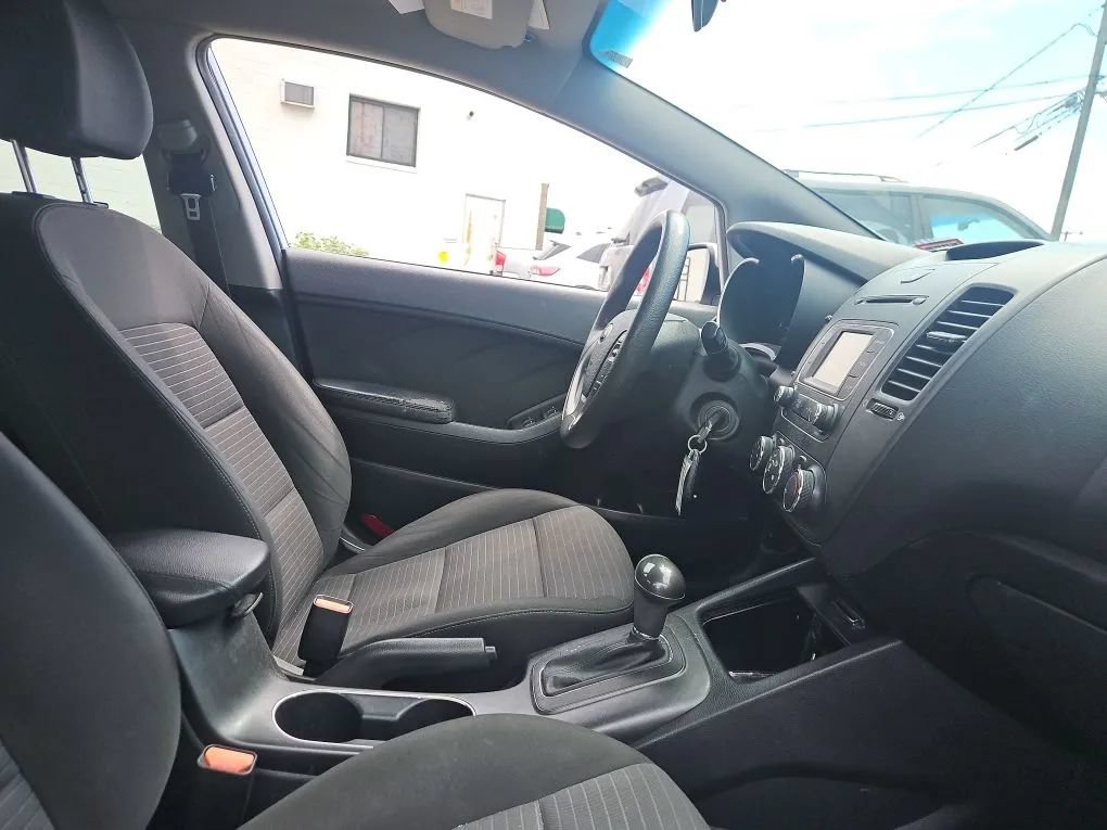 Used 2015 Kia Forte LX w/ Popular Package FWD image 5