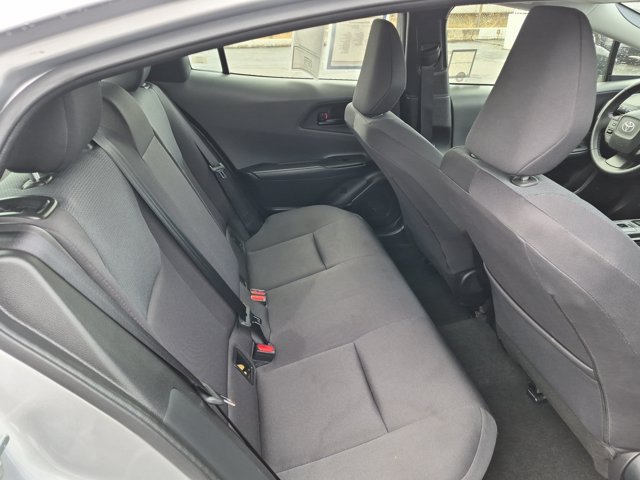 Used 2025 Toyota Prius LE FWD image 7