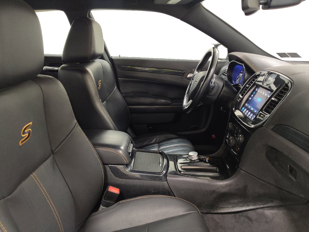 Used 2017 Chrysler 300 S w/ 300S Premium Group RWD image 21
