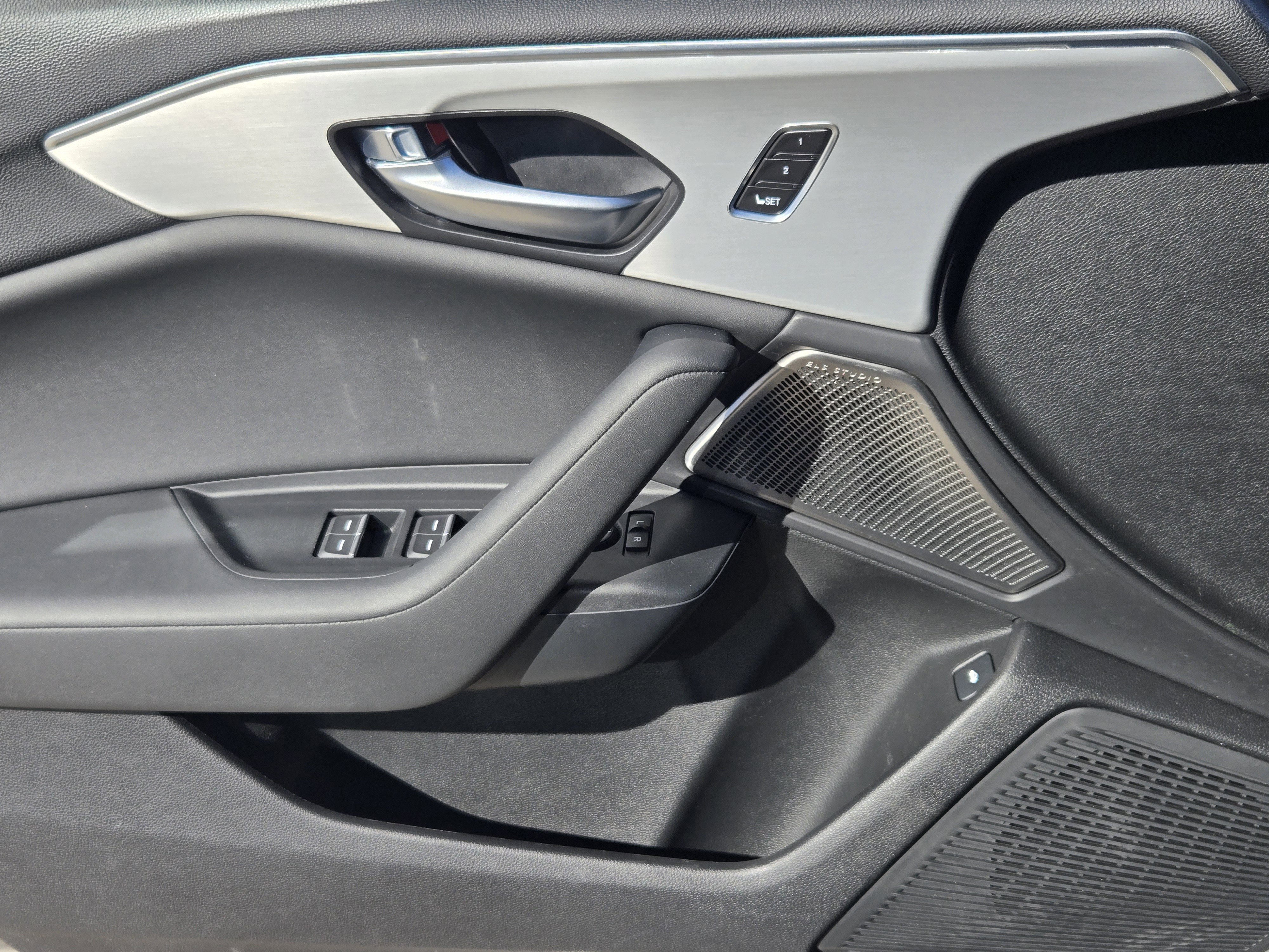 Certified 2025 Acura TLX w/ Technology Package image 30