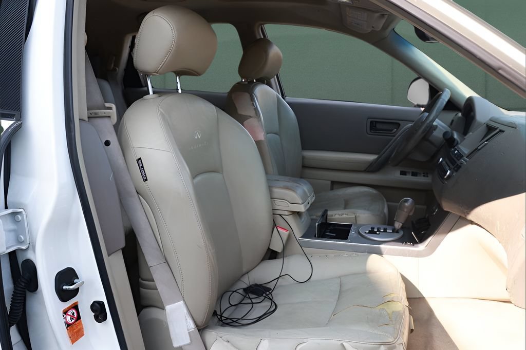 Used 2005 INFINITI FX35 AWD w/ (U01) Technology Pkg image 15