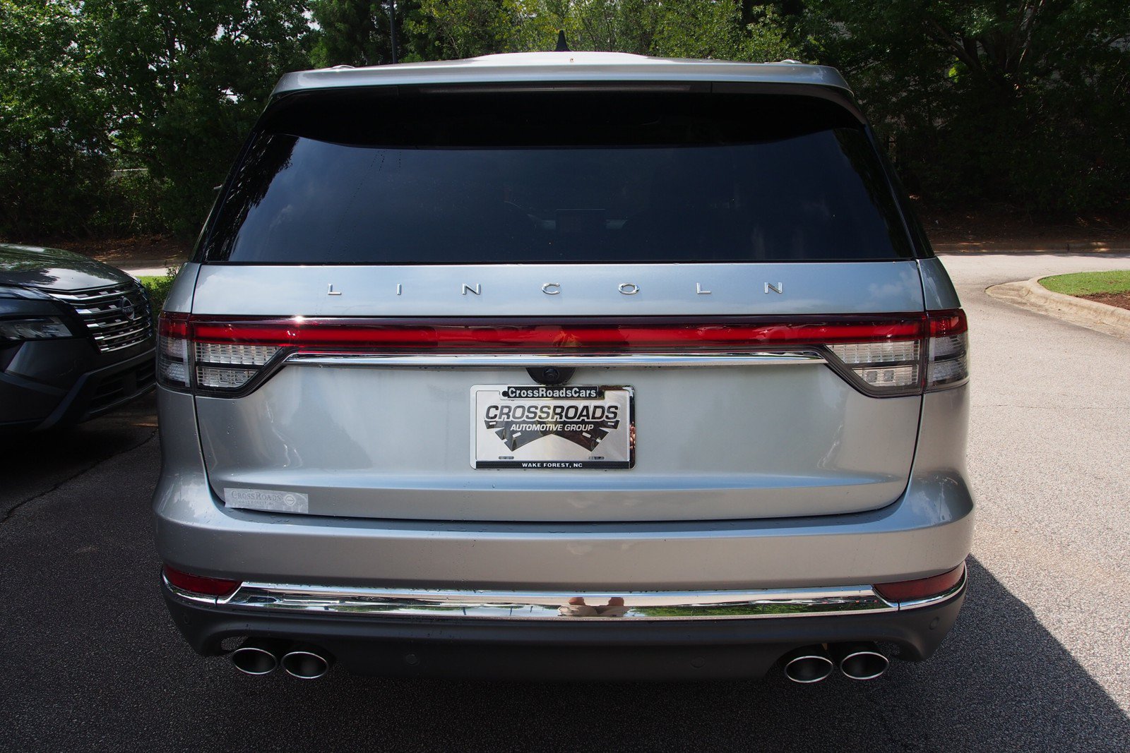 Used 2024 Lincoln Aviator Reserve w/ Equipment Group 201A RWD image 6