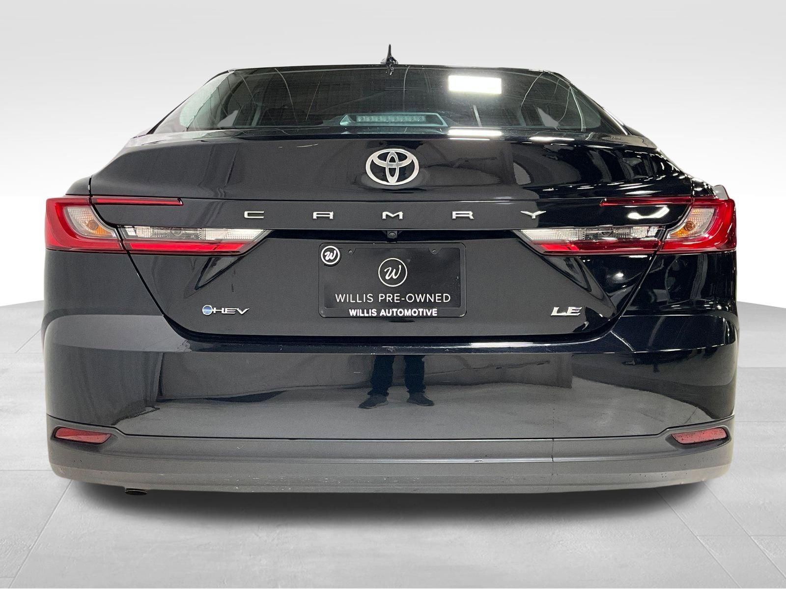Used 2025 Toyota Camry LE image 6