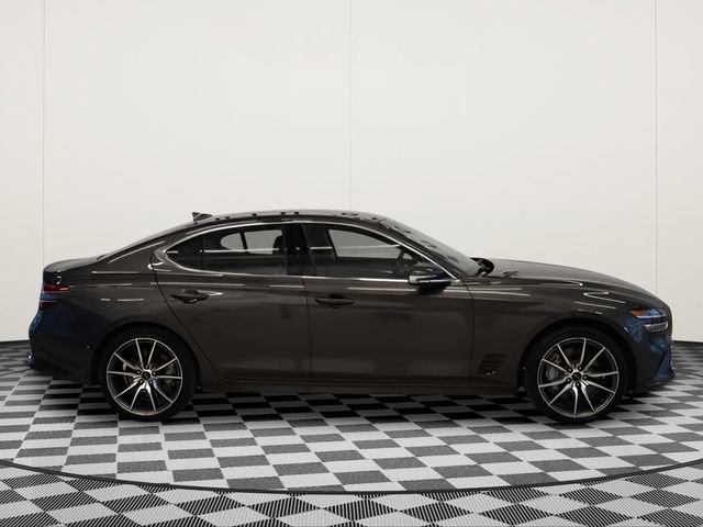 Used 2025 Genesis G70 2.5T AWD/4WD image 2
