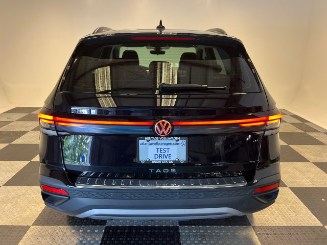 Certified 2025 Volkswagen Taos S FWD image 4