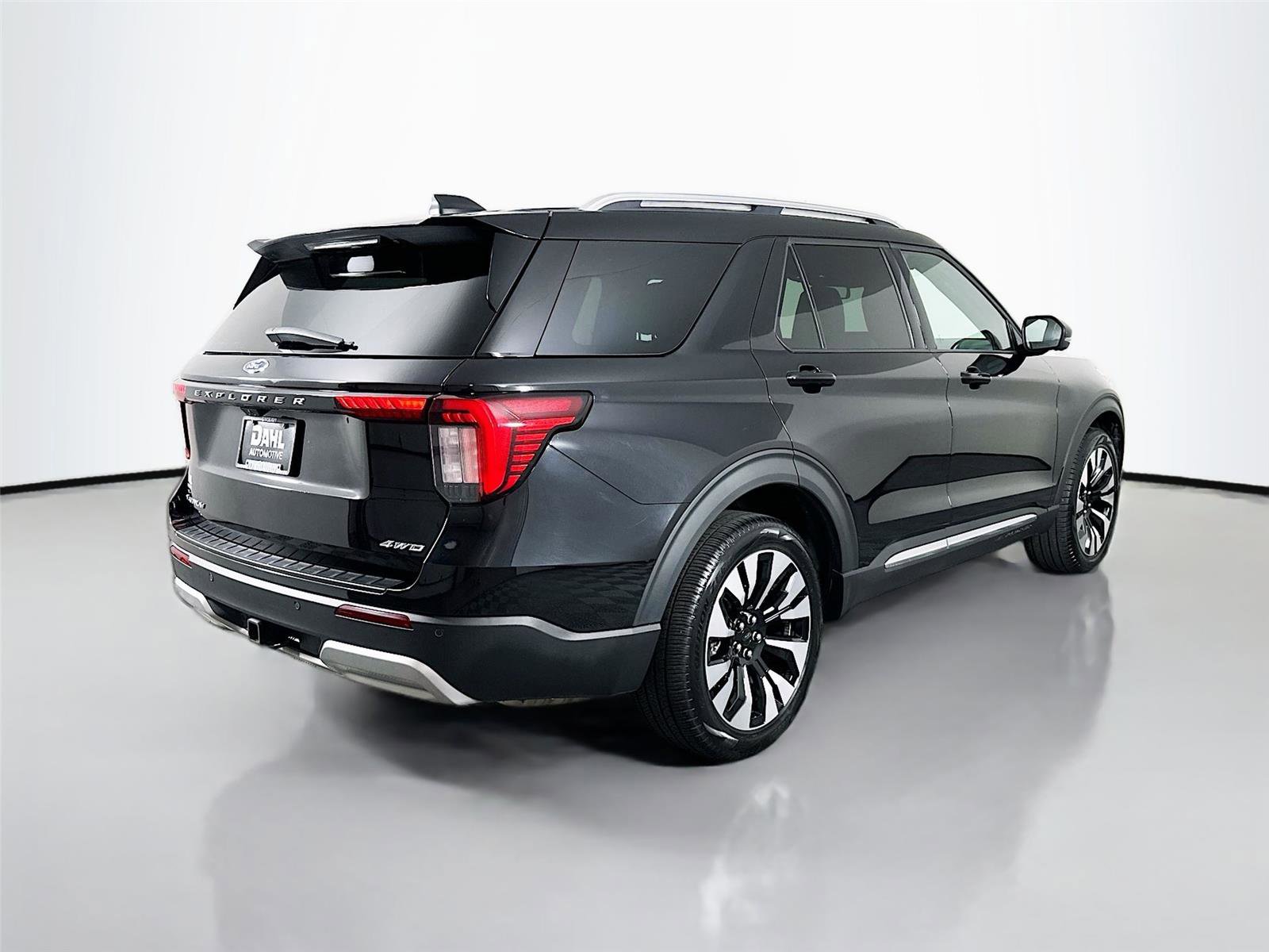 Used 2025 Ford Explorer Platinum w/ LUX Leather Package AWD/4WD image 13
