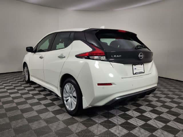 Used 2025 Nissan Leaf S FWD image 3