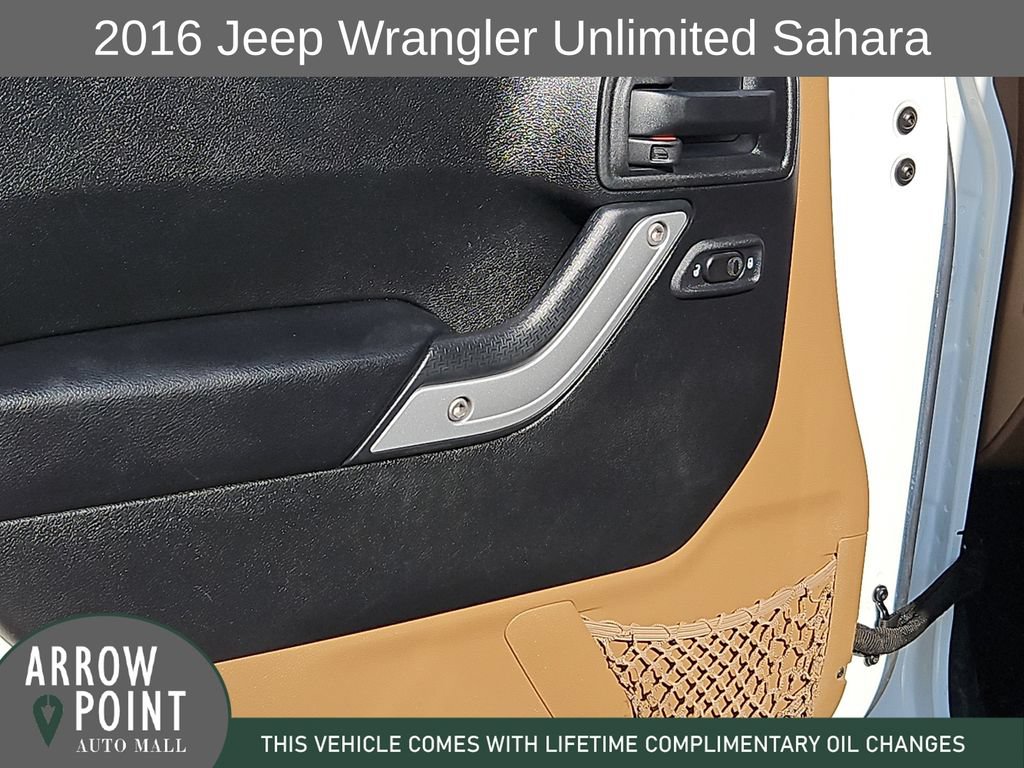 Used 2016 Jeep Wrangler Unlimited Sahara w/ Connectivity Group AWD/4WD image 20
