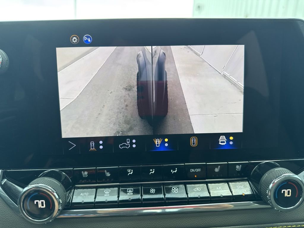 Used 2025 Chevrolet Colorado ZR2 w/ Technology Package image 31