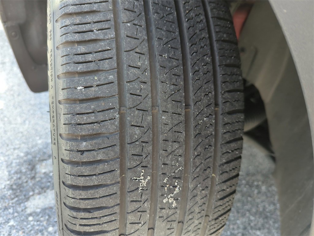 Used 2023 Volvo XC40 B4 Plus w/ Driver Assist Package image 45