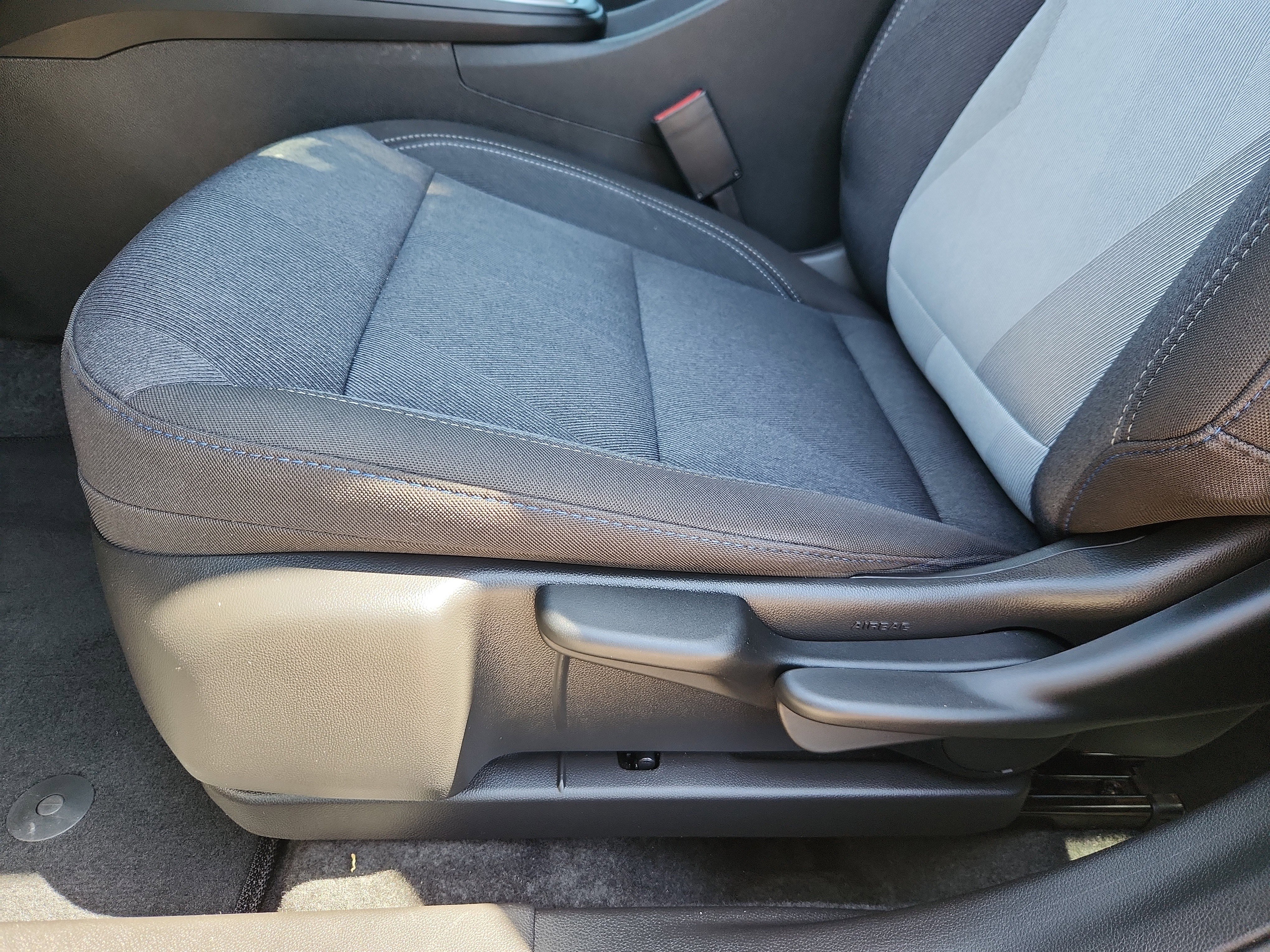 Used 2025 Chevrolet Trax LS w/ LS Convenience Package FWD image 8