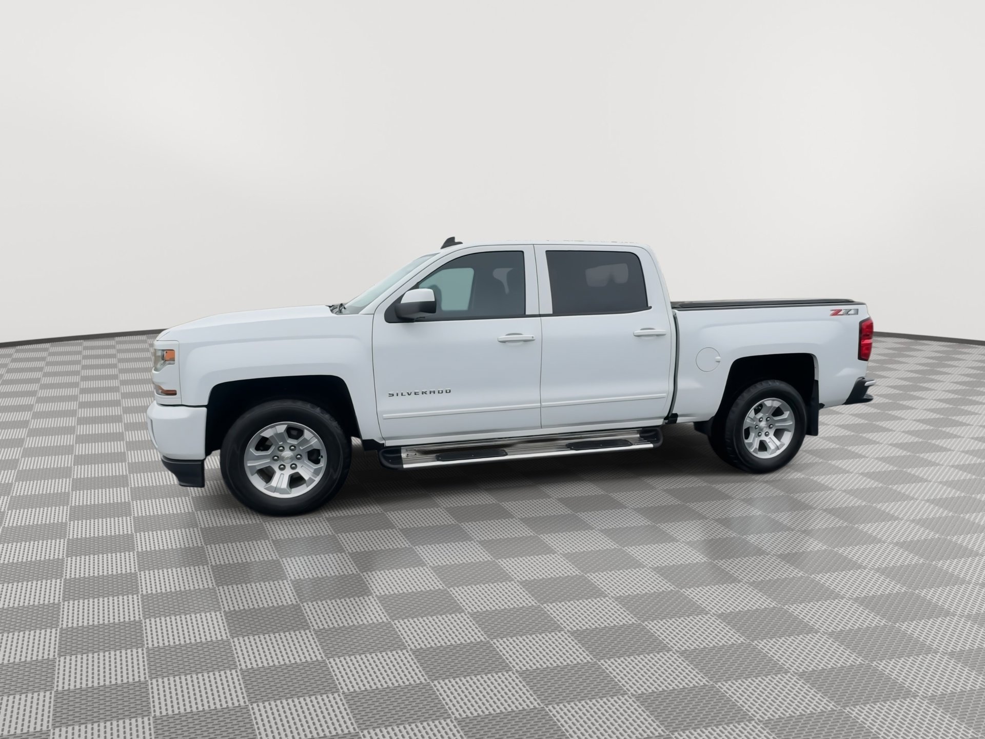 Used 2018 Chevrolet Silverado 1500 LT w/ All Star Edition image 5