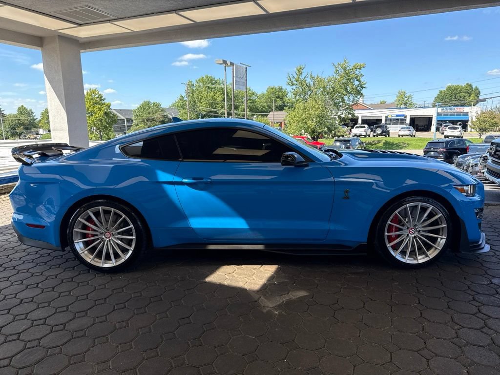 Used 2022 Ford Mustang Shelby GT500 w/ Technology Package RWD image 5