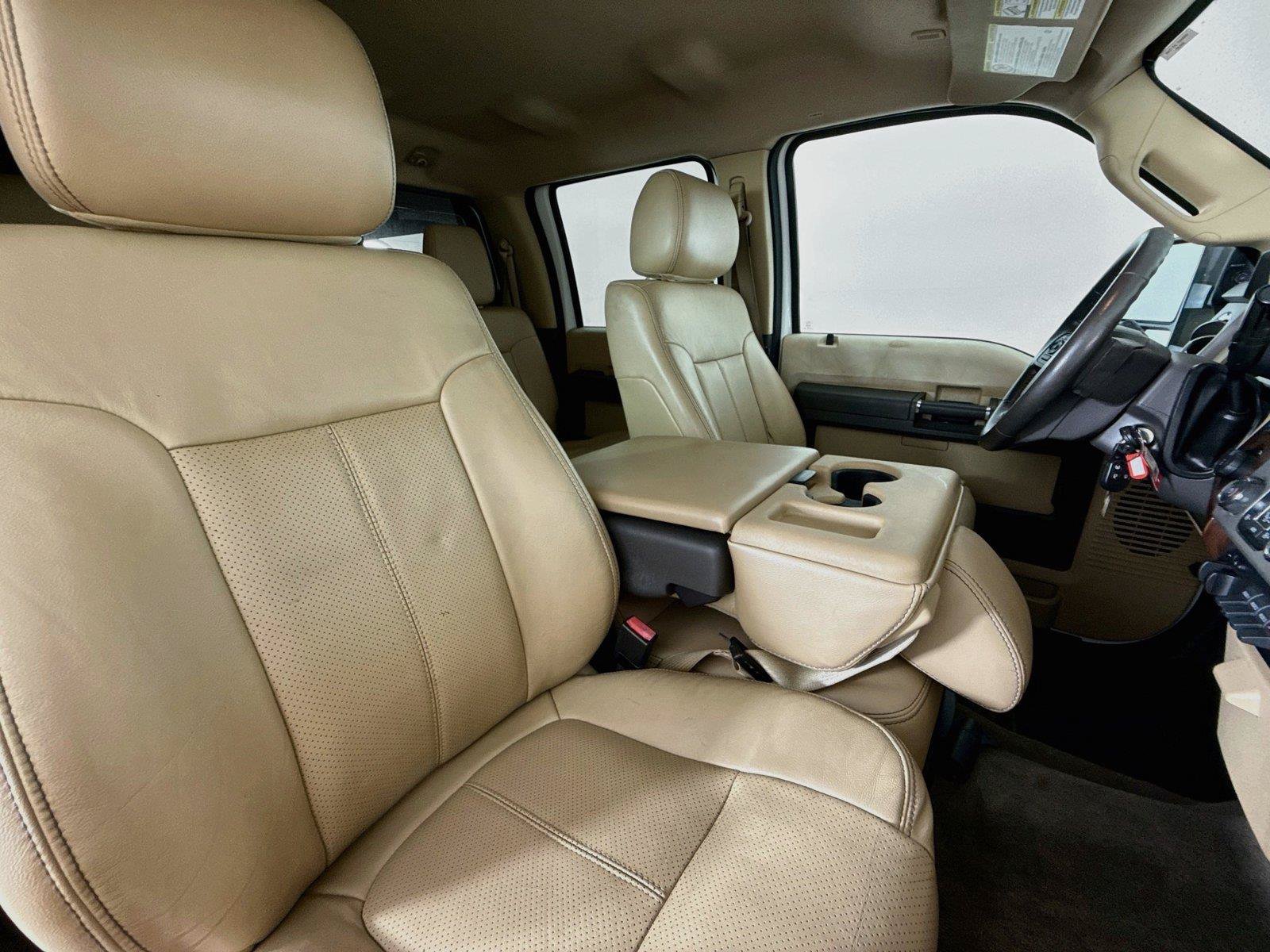 Used 2013 Ford F350 Lariat w/ Lariat Interior Pkg AWD/4WD image 26