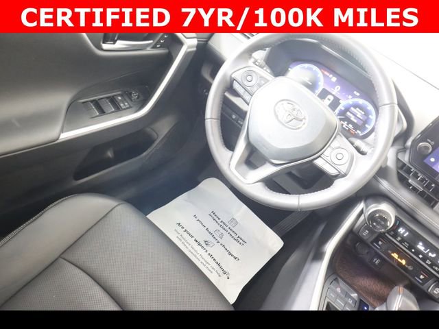 Used 2025 Toyota RAV4 Limited image 16