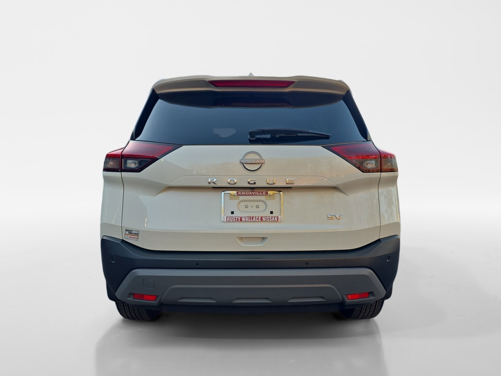 Used 2023 Nissan Rogue SV image 4