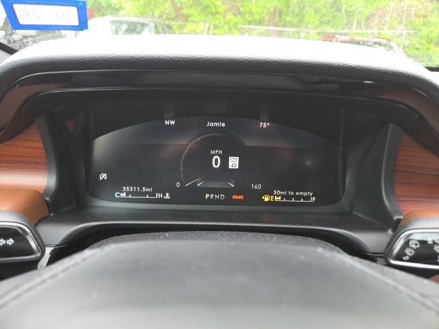 Used 2023 Lincoln Aviator Reserve w/ Equipment Group 201A image 10