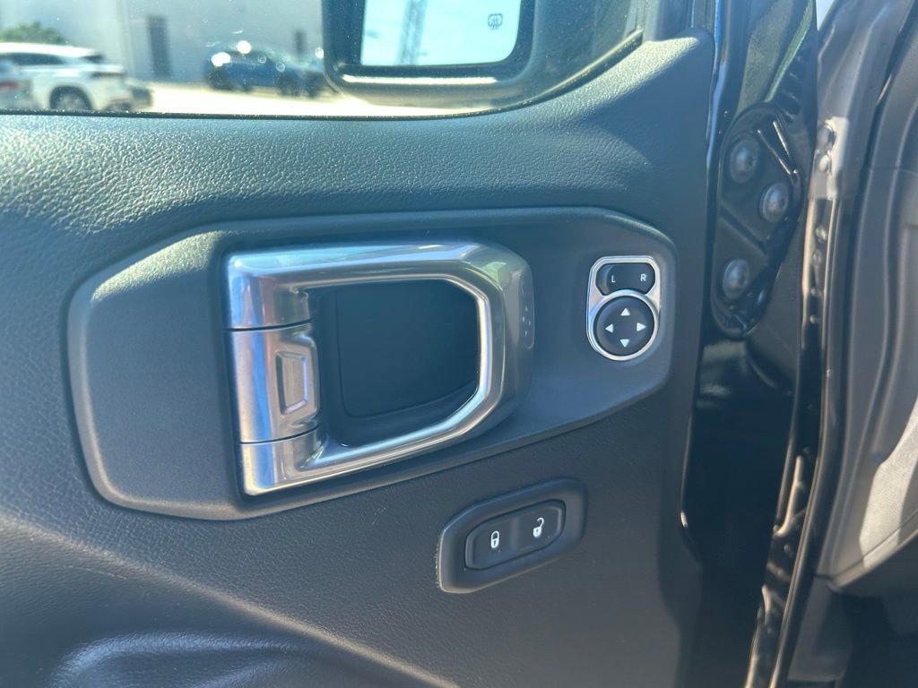 Used 2022 Jeep Wrangler Unlimited Rubicon AWD/4WD image 50